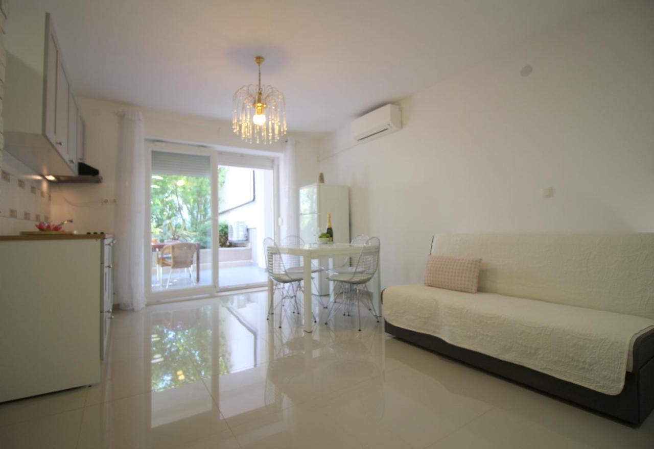 Modern Apartment Zen With Private Garden ポレッチ エクステリア 写真