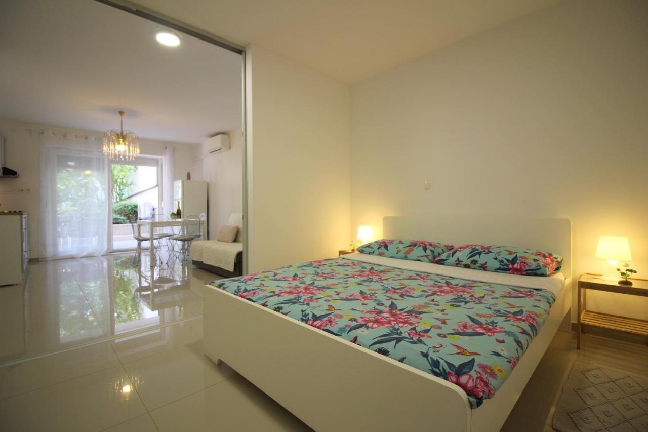 Modern Apartment Zen With Private Garden ポレッチ エクステリア 写真