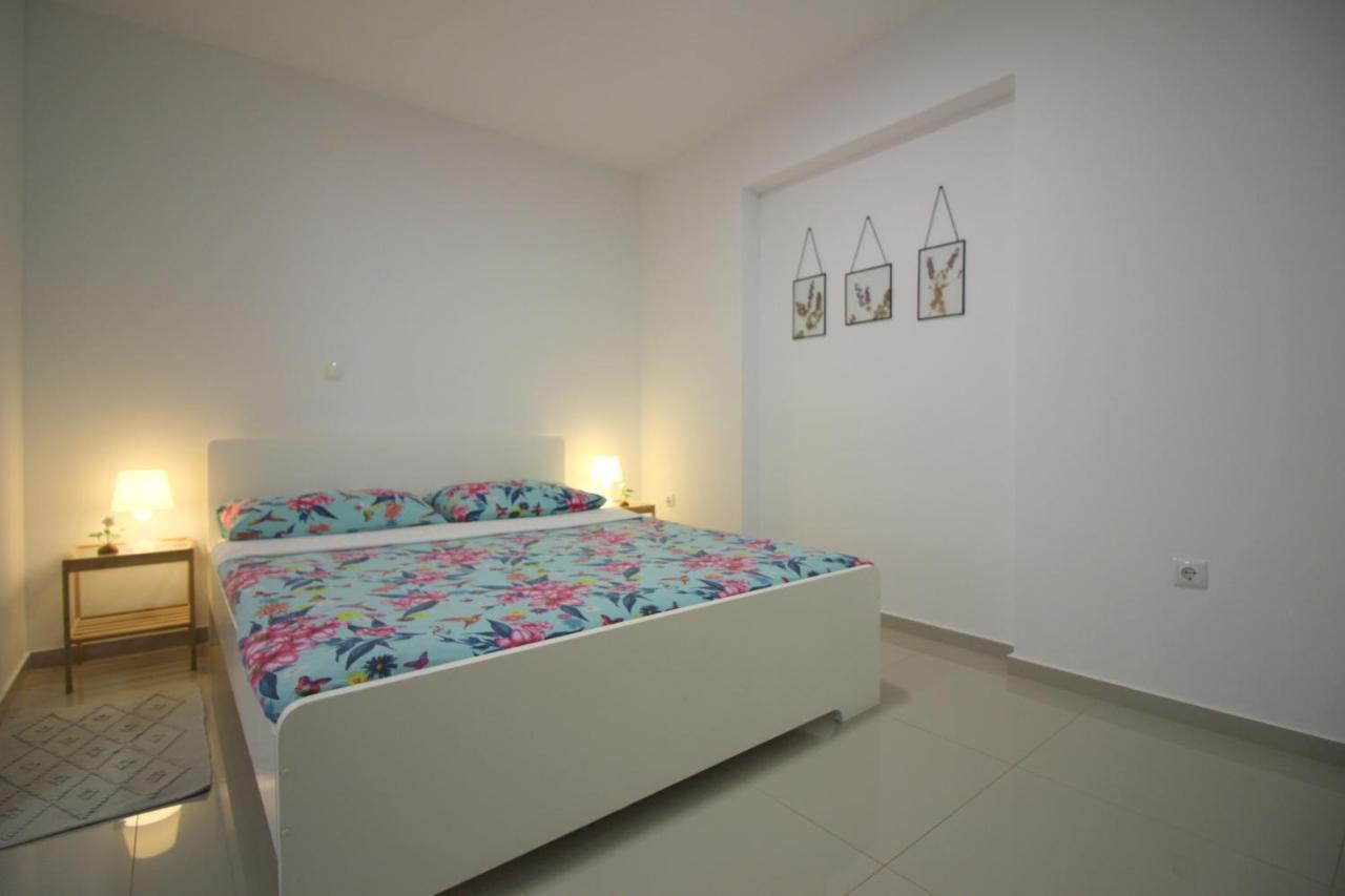 Modern Apartment Zen With Private Garden ポレッチ エクステリア 写真